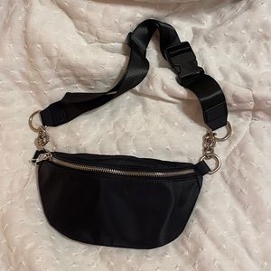 Steve Madden Fanny Pack.